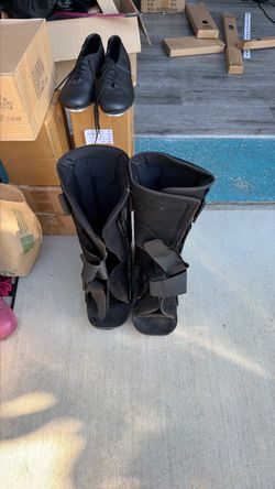 Black Medical Walking Boot Brace