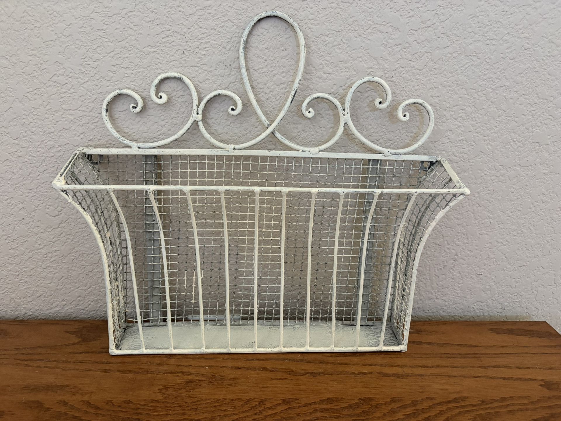 Distressed Shabby Vintage Look Iron Wall Rack