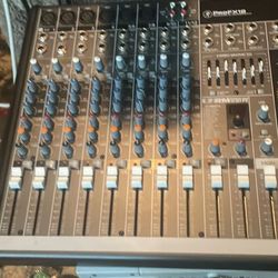 Guitar Center Used Mackie PROFX12 V3 Unpowered Mixer