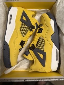 Air Jordan Retro 4 โLightning โ