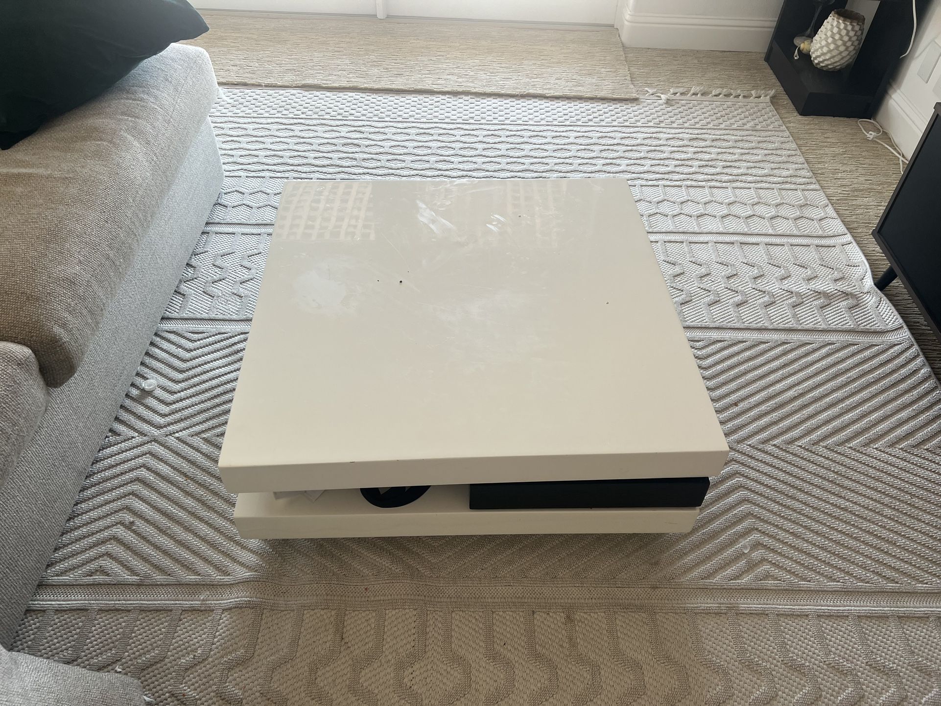 White Modern Coffee Table with Storage Drawer
