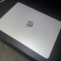 Apple MacBook Air (M4) 16GB Ram - 512gb