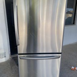Amana 30 Two Door Stainless Steel  Fridge 
