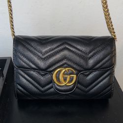 Gucci Marmont Small Shoulder Bag 