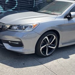 2016 Honda accord sport With OEM 20’ Wheels 