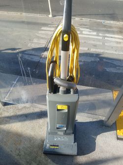 Windsor sensor xp 12 vacuum cleaner
