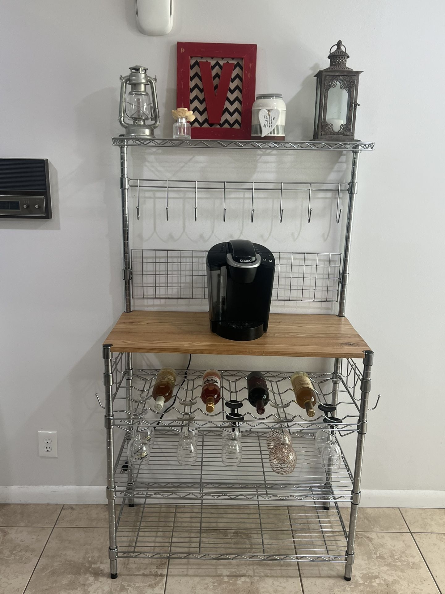Metal Bakers Wire Rack w/ Wine Storage