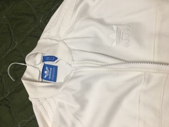 Adidas ALL WHITE SWEATER SIZE M