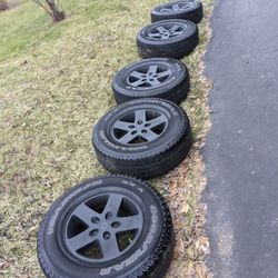 Jeep Wrangler (JK) OEM Wheels & Tires