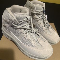 Yeezy Dsrt Boots ‘salt’