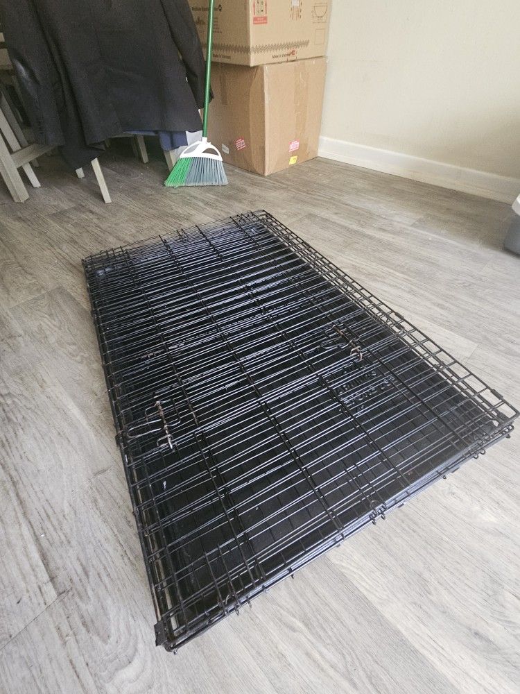 LARGE DOG KENNEL