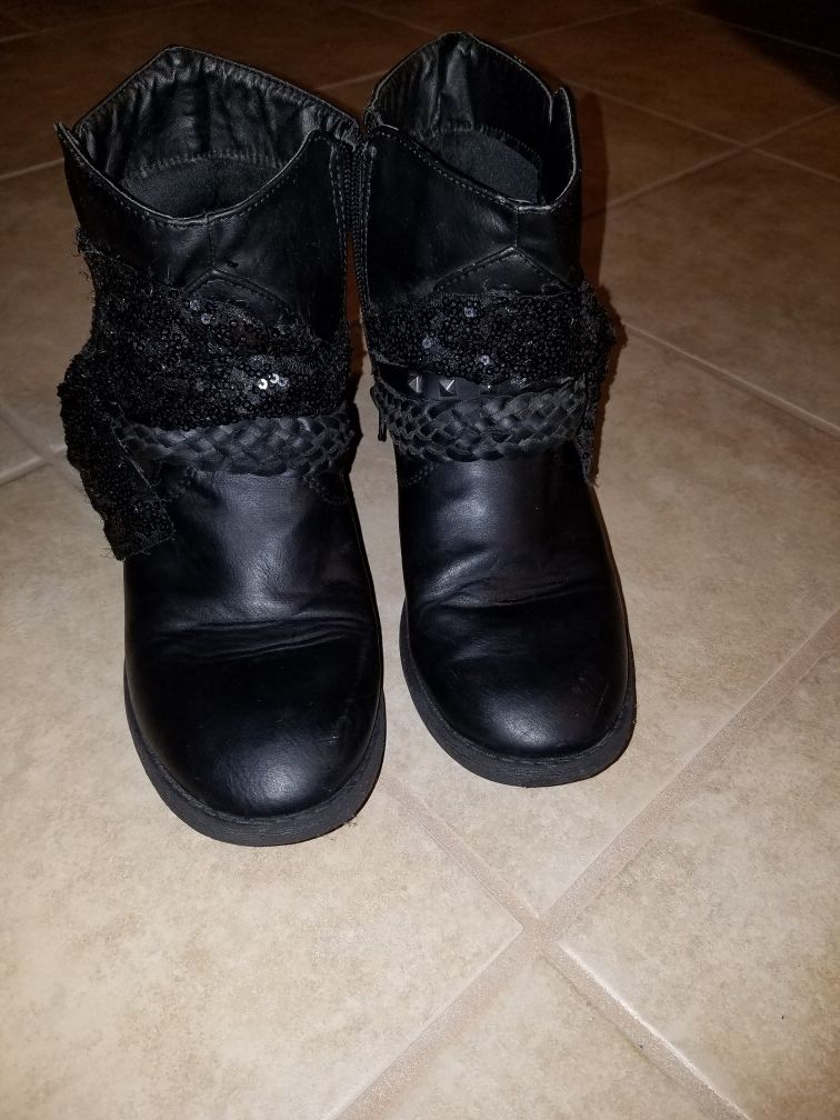 Black girl boots size 5