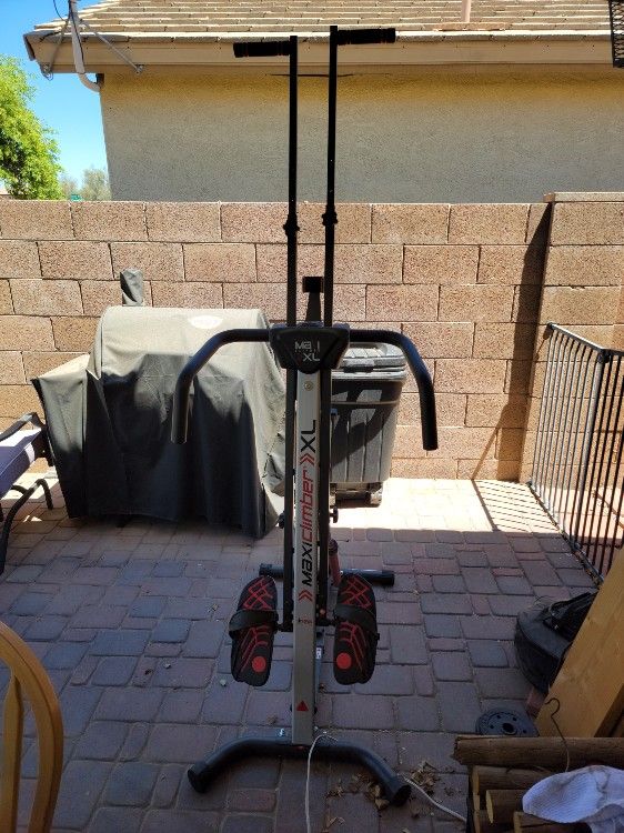 MaxiClimber XL-2000 Hydraulic Resistance Vertical Climber