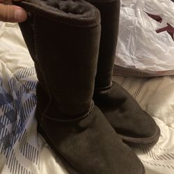 Nice BEARPAW Winter Boots Size 8