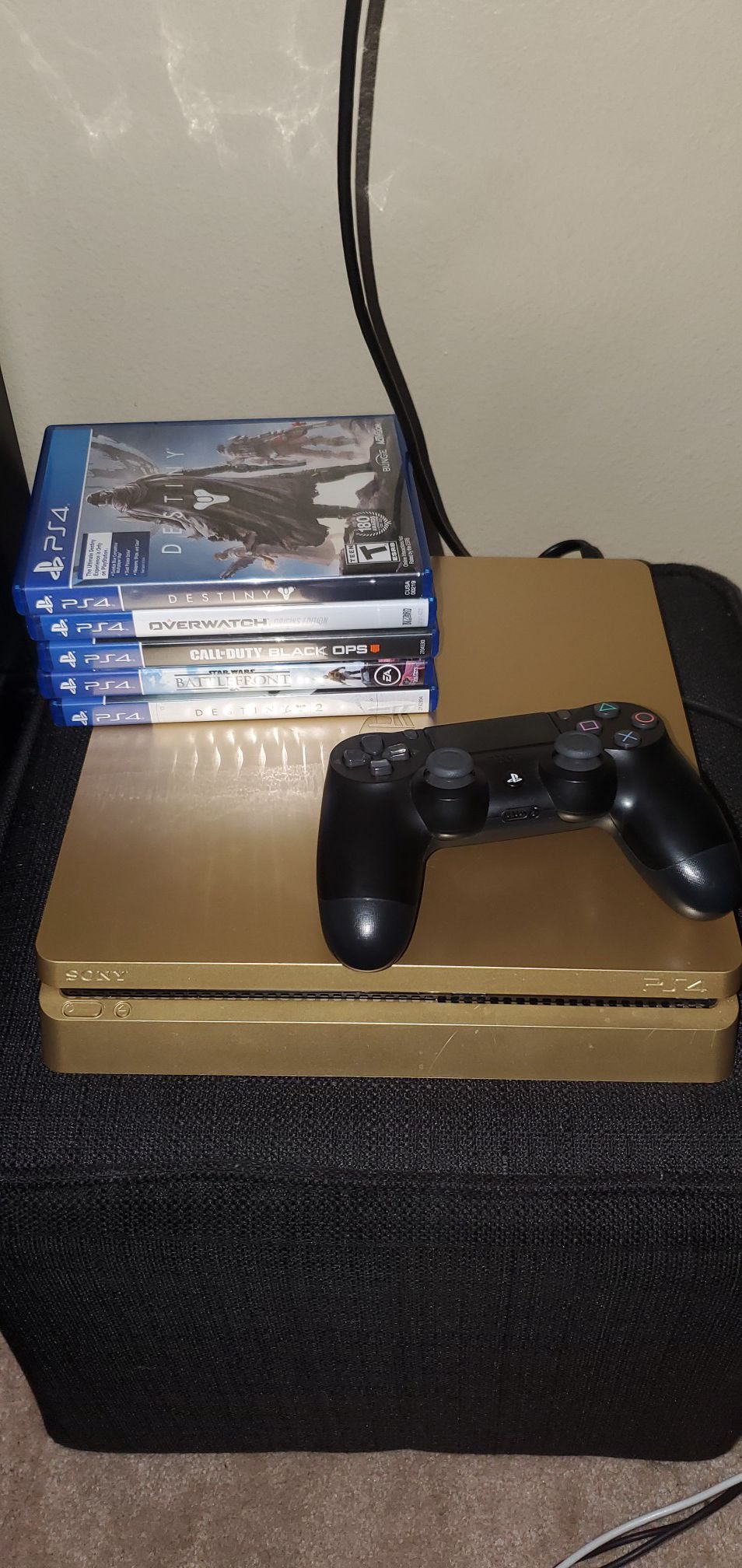Gold edition 1TB PS4