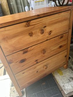 3-Drawer Pine Wood Chest
