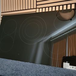 Black Premium LG Smart 36″ Ceramic Glass Cooktop – 5 Zones, ThinQ WiFi Control