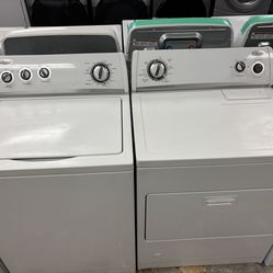 Whirlpool washer & gas dryer set