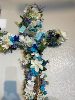 Decorative flower memorial