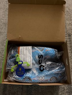 Crocs Dinoco lightning McQueen
