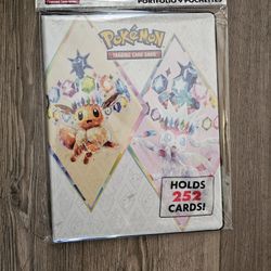 Ultra Pro Prismatic Evolutions Binder