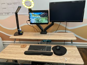 Electric two tier standing desk