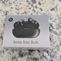  Beats Solo Buds