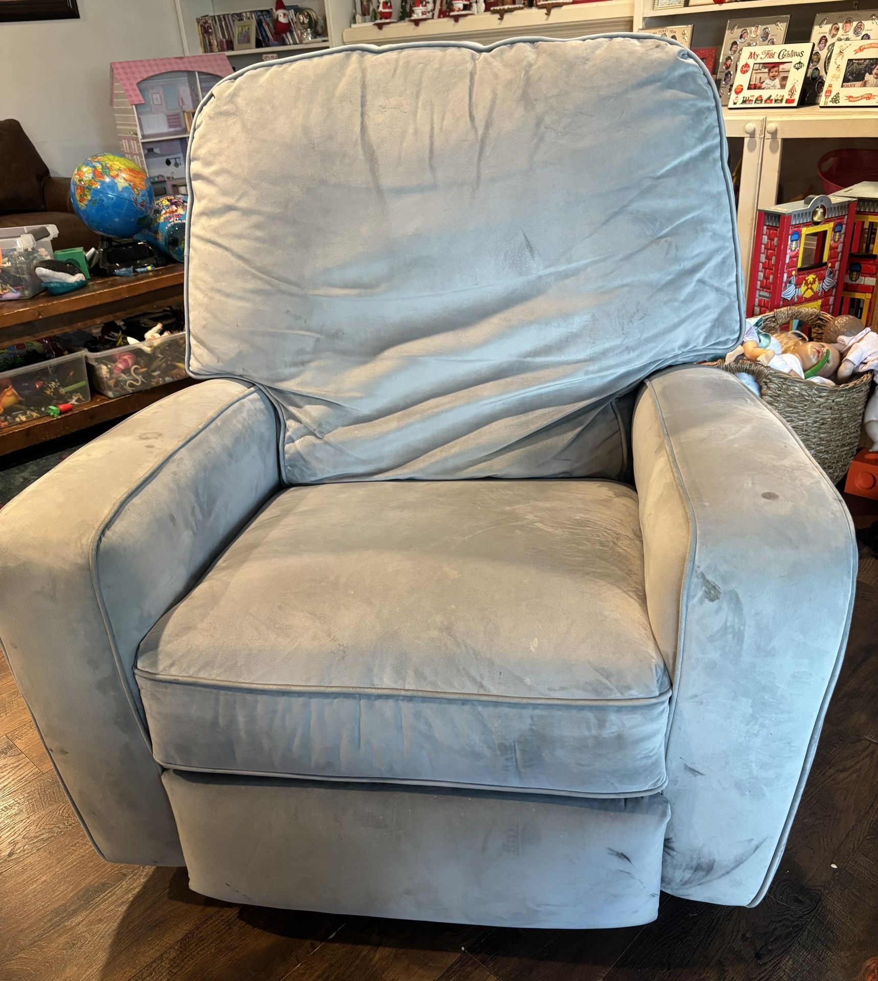 Free - Rocking Recliner Chair 