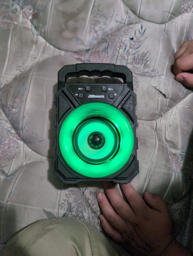 2 Boom Bluetooth Speaker 