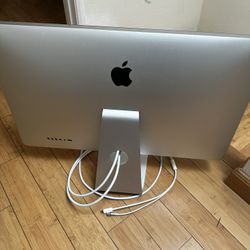 27’ THUNDERBOLT APPLE DISPLAY SCREEN 