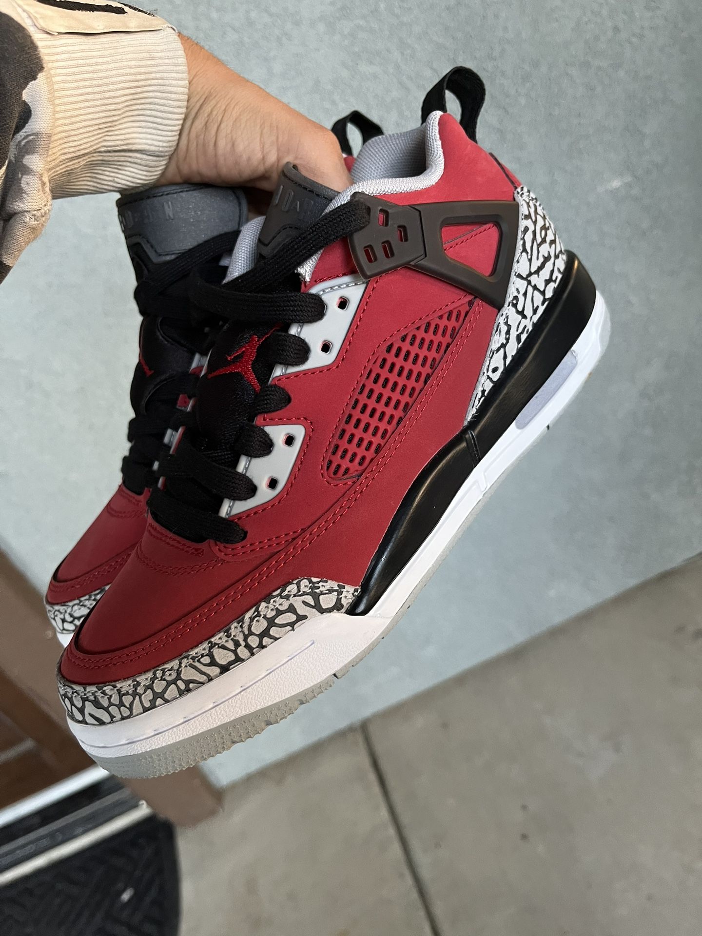 Only Wore Once Jordan 3 Retro Red Cement
