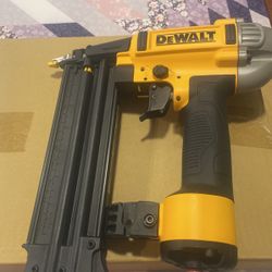 18 Gauge Brad Nailer 