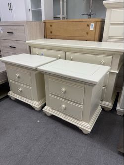 Bedroom set