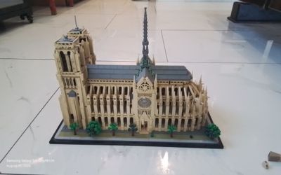 Notre Dame LEGO set