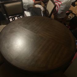 Round Dining Table 