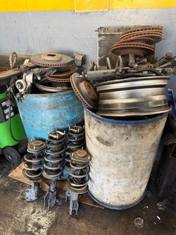 Mixed Used Auto Parts Lot