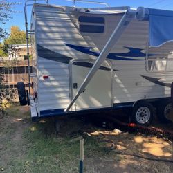 2008 Montery Travel Trailer ,excellent Condition!