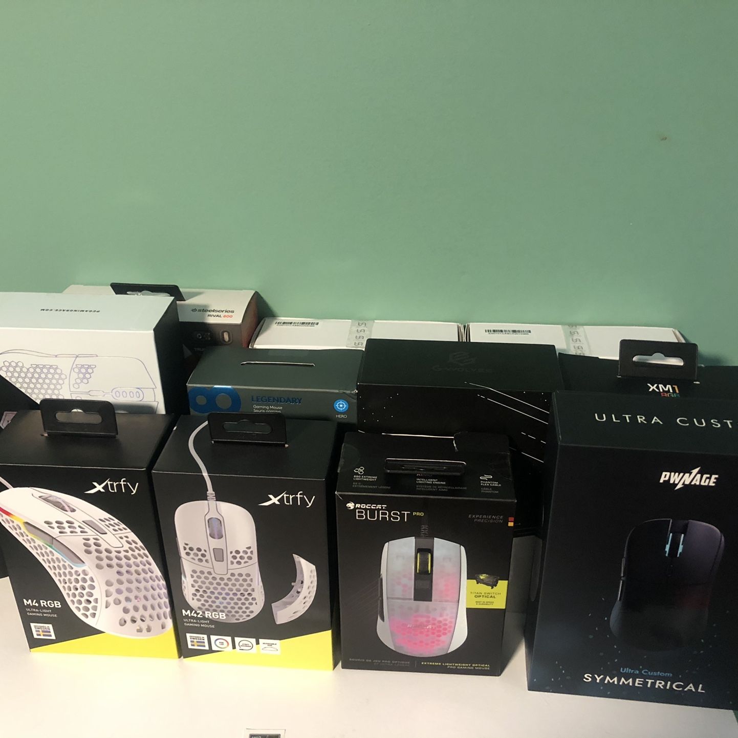 BARELY USED High tier GAMING MICE!! Only Used For Testing And Reviews!!