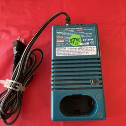 REDUCED !!MAKITA CHARGER