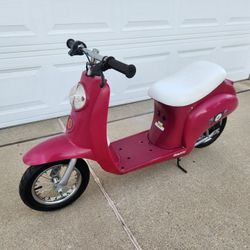 Kids Razor Scooter w/ BRAND NEW Batteries 
