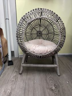 Cat Wicker Chair/Bed