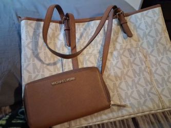 Michael purse n wallet set