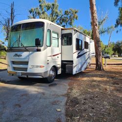 2004 Tiffin Allegro Bay 34 Feet. 8.1L 496 Cu Inch