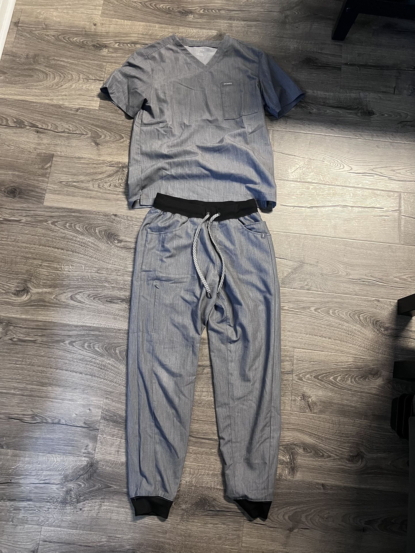 Small Jaanuu Scrubs (Heather Grey)