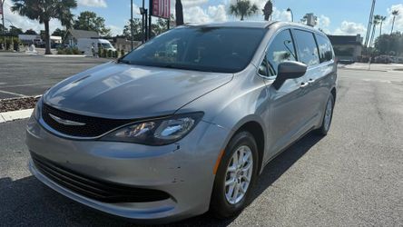 2017 Chrysler Pacífica Minivan 4D