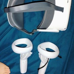 Pico Neo 3 VR Headset.
