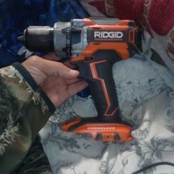 R86116 Half Inch 18 Volt Brushless Hammer Drill With Hammer ,Screw Drill Setting 2 Speed Option 