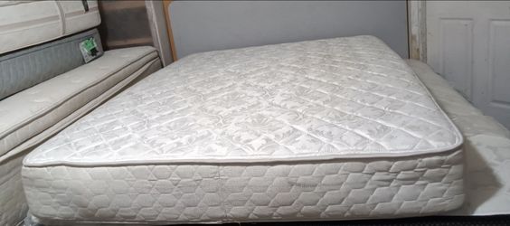 Queen Size Mattress (Colchón Queen Size)