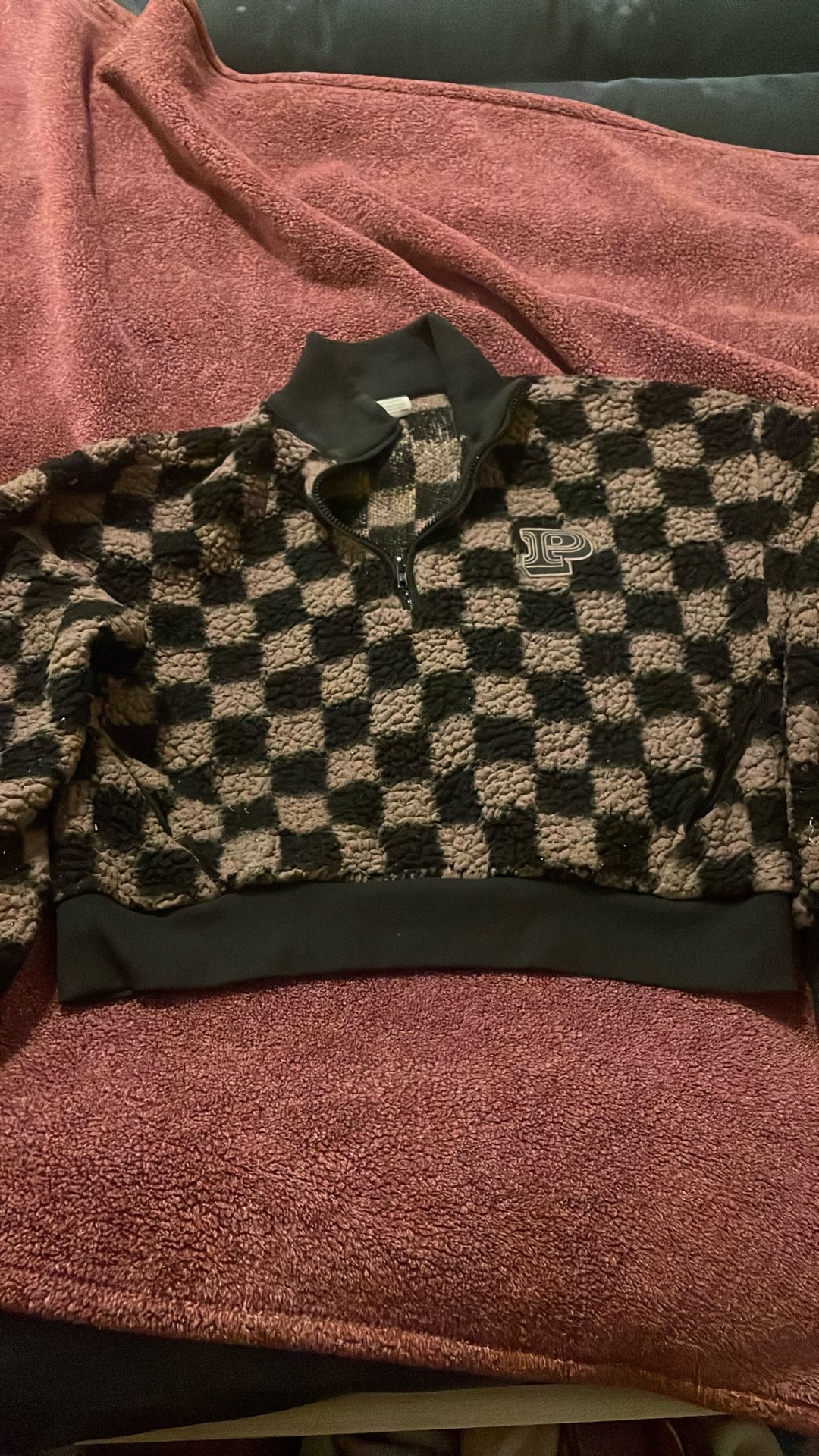Pink/Victoria’s Secret sweatshirt