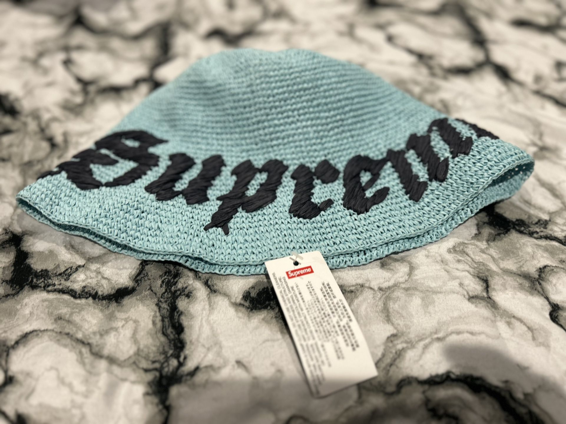 Supreme Bucket Hat Brand New 99$